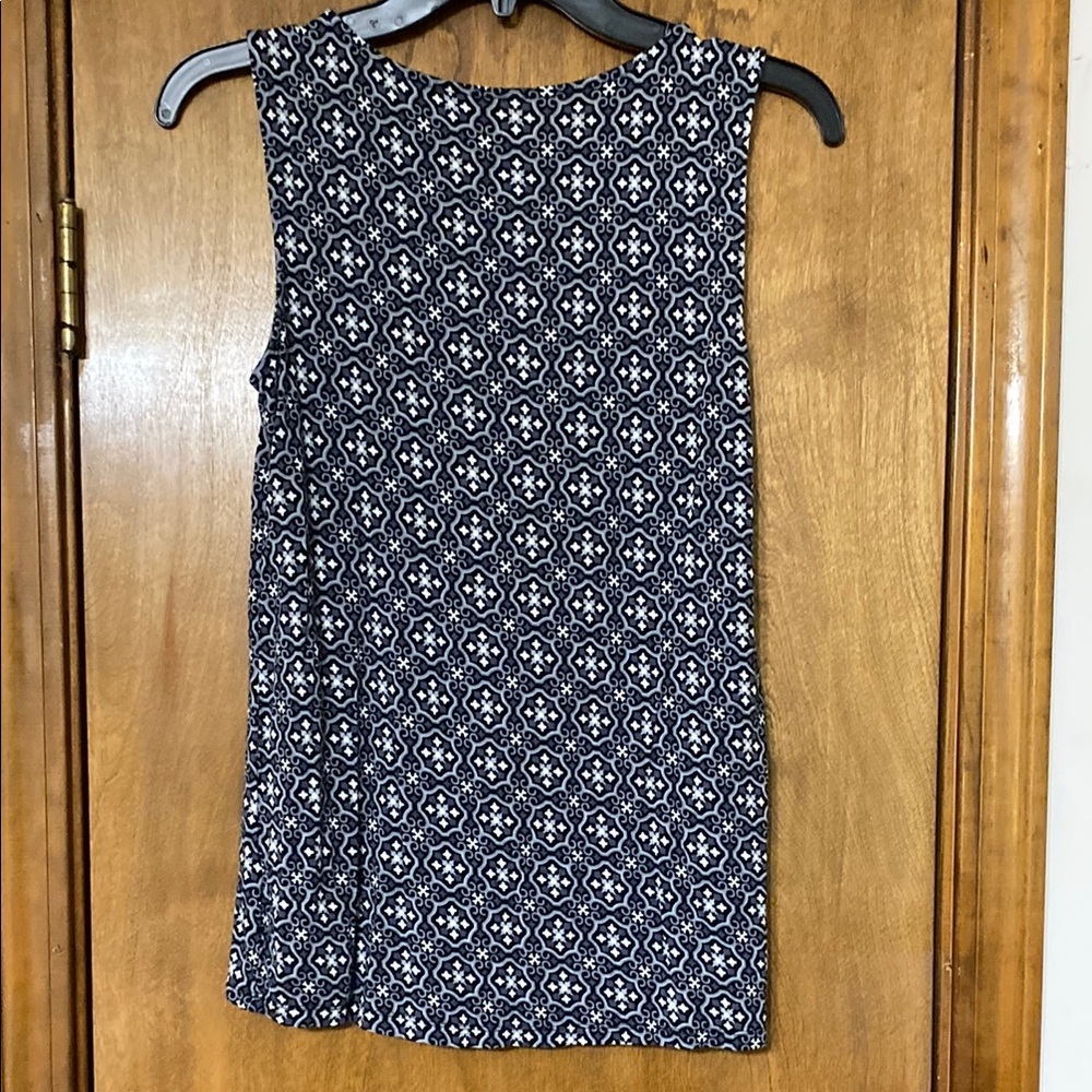 Patterned Blue Sleeveless Top - Picture 3 of 3